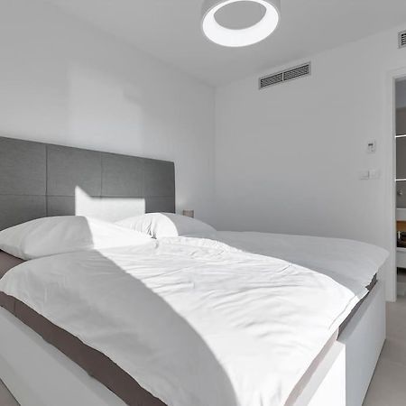 Apartman Delux With Private Pool - Makarska Exklusiv Tucepi Exterior photo