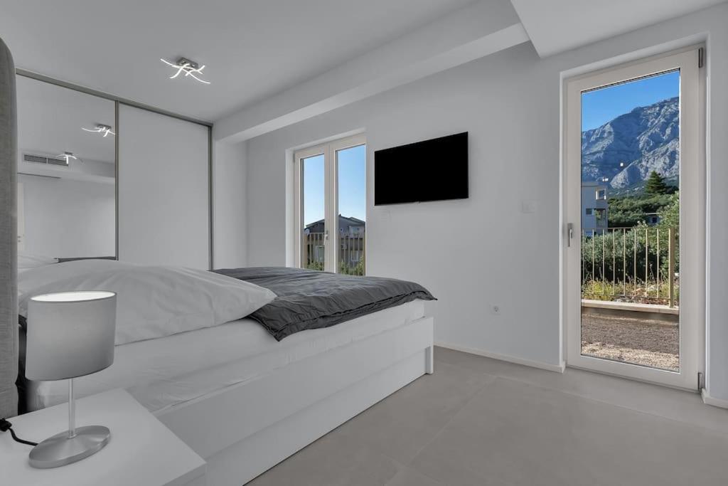 Apartman Delux With Private Pool - Makarska Exklusiv Tucepi Exterior photo