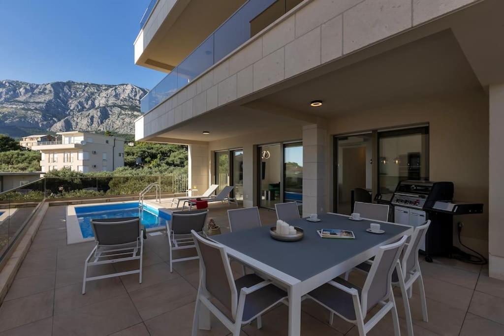 Apartman Delux With Private Pool - Makarska Exklusiv Tucepi Exterior photo