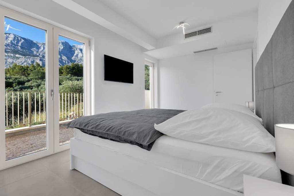 Apartman Delux With Private Pool - Makarska Exklusiv Tucepi Exterior photo